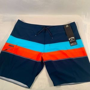 BILLABONG NWT board short Recycler 40